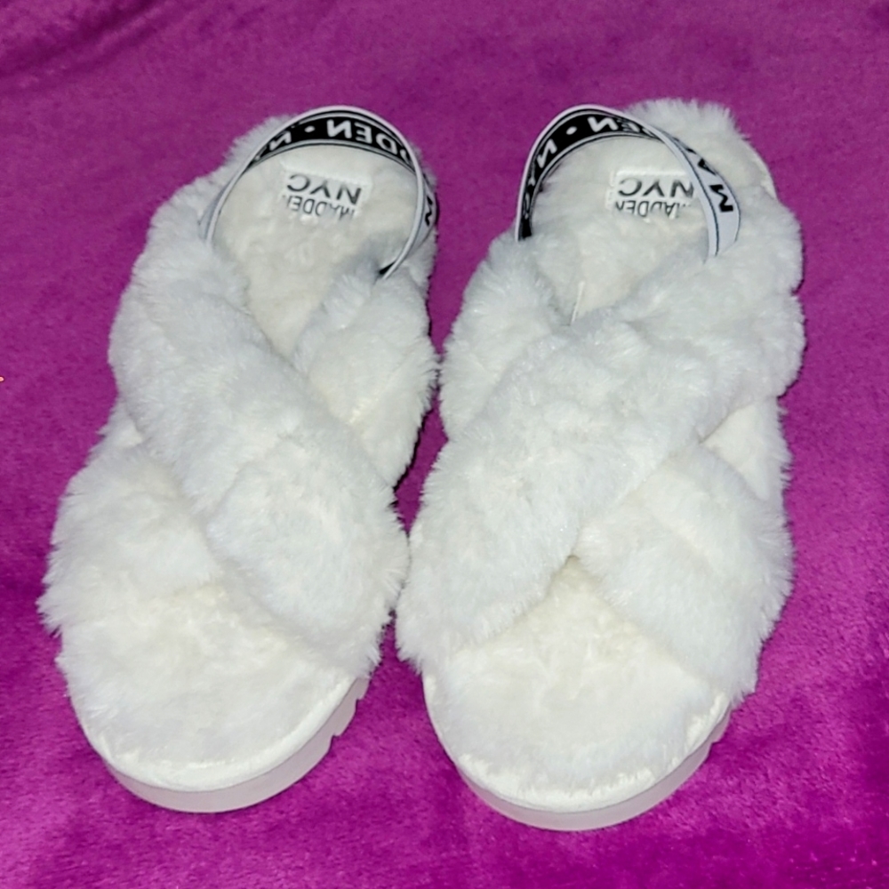 Women's MADDEN NYC fluffy slippers NWOT